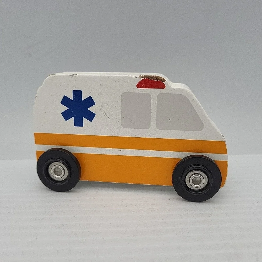 MELISSA‎ & DOUG WOODEN AMBULANCE LQ24192